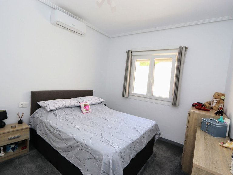 Villa for Sale in Los Altos, Alicante 12