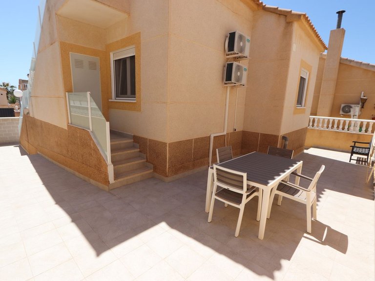 Villa for Sale in Los Altos, Alicante 25