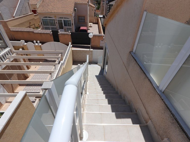 Villa for Sale in Los Altos, Alicante 28