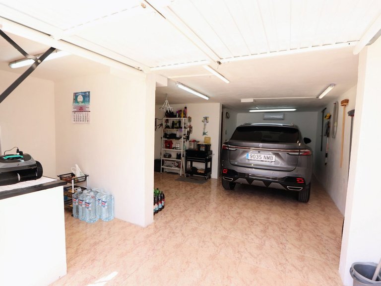 Villa for Sale in Los Altos, Alicante 32
