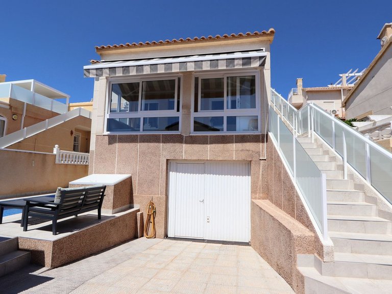 Villa for Sale in Los Altos, Alicante 38