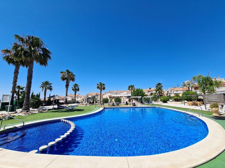 Villa for Sale in Los Altos, Alicante 39