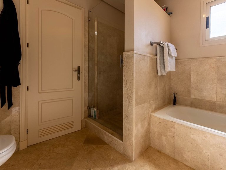 Apartment for Sale in La Mairena, Malaga 25