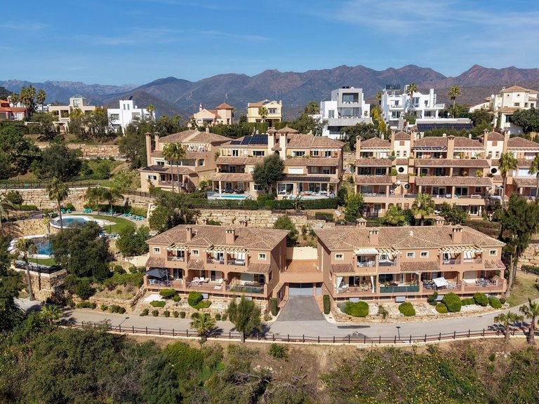 Apartment for Sale in La Mairena, Malaga 3