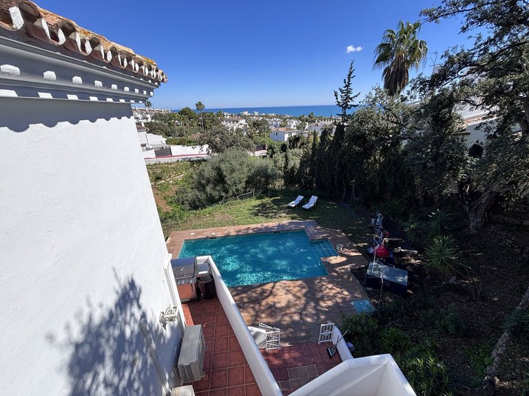 Villa for Sale in Calahonda, Malaga 10