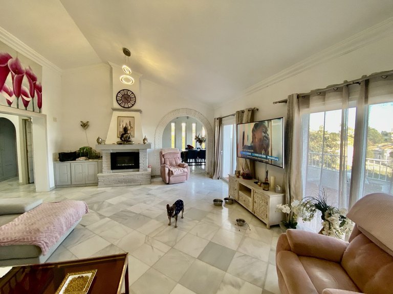 Villa for Sale in Calahonda, Malaga 17