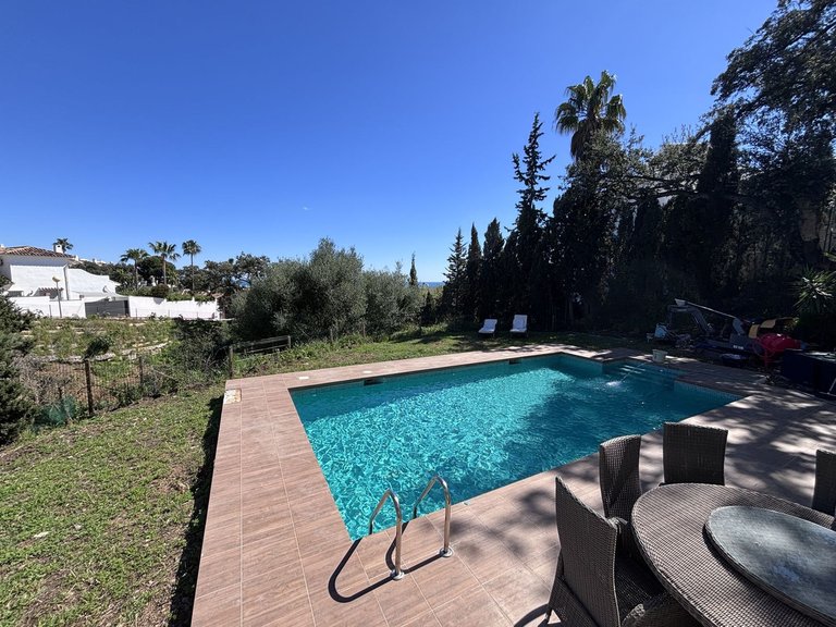 Villa for Sale in Calahonda, Malaga 2
