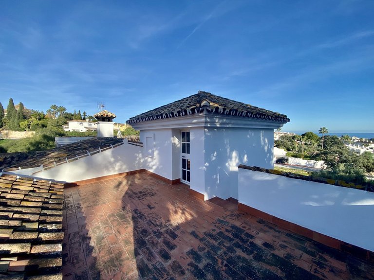 Villa for Sale in Calahonda, Malaga 25