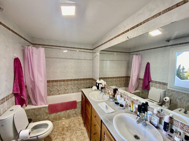 Villa for Sale in Calahonda, Malaga 29