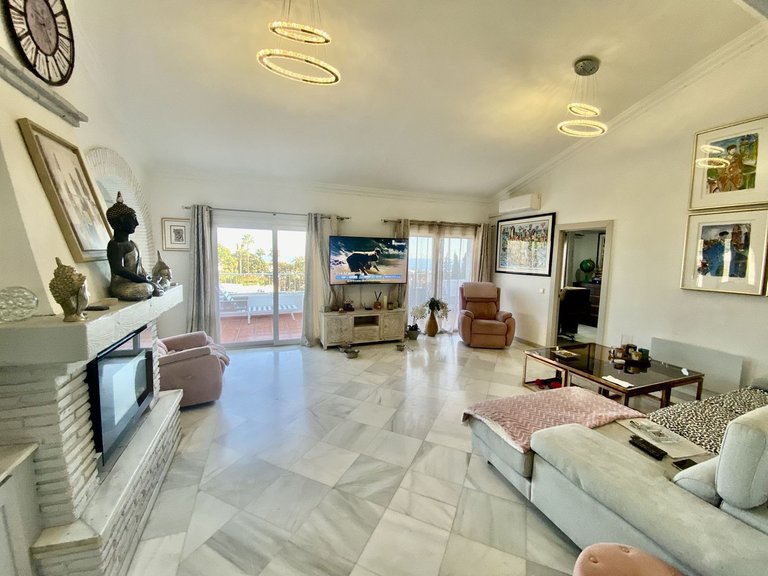 Villa for Sale in Calahonda, Malaga 6
