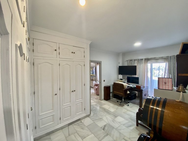 Villa for Sale in Calahonda, Malaga 7