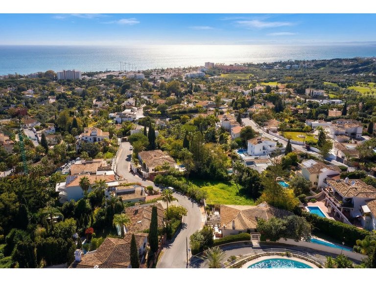 Plot for Sale in El Rosario, Malaga 2