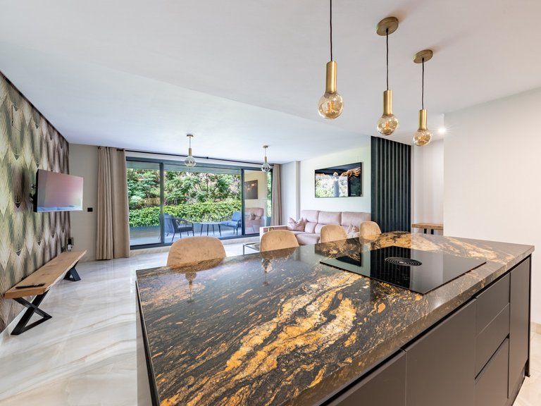 Apartment for Sale in Benahavís, Malaga 10