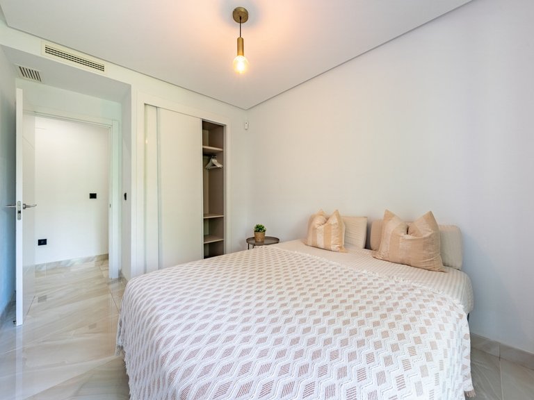 Apartment for Sale in Benahavís, Malaga 18