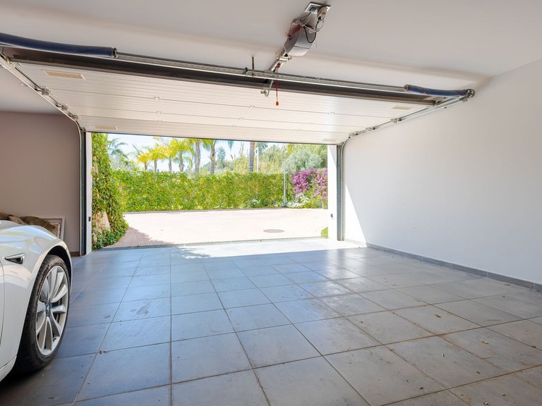 Villa for Sale in Nueva Andalucía, Malaga 15