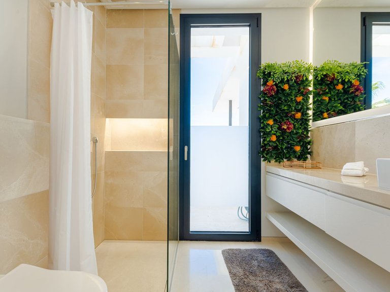 Villa for Sale in Nueva Andalucía, Malaga 30
