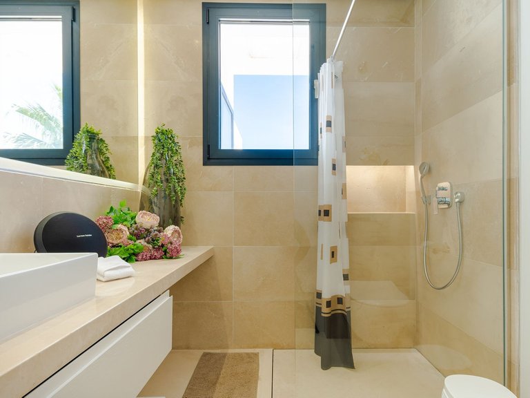 Villa for Sale in Nueva Andalucía, Malaga 35