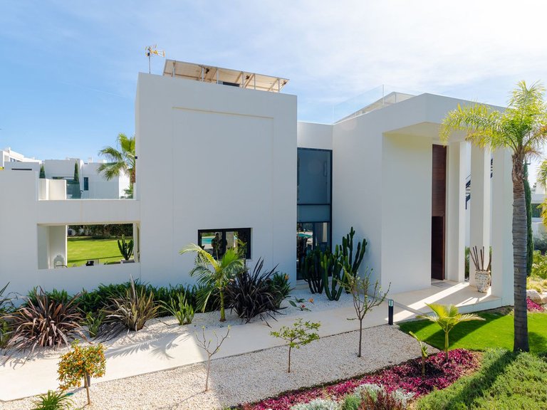 Villa for Sale in Nueva Andalucía, Malaga 39