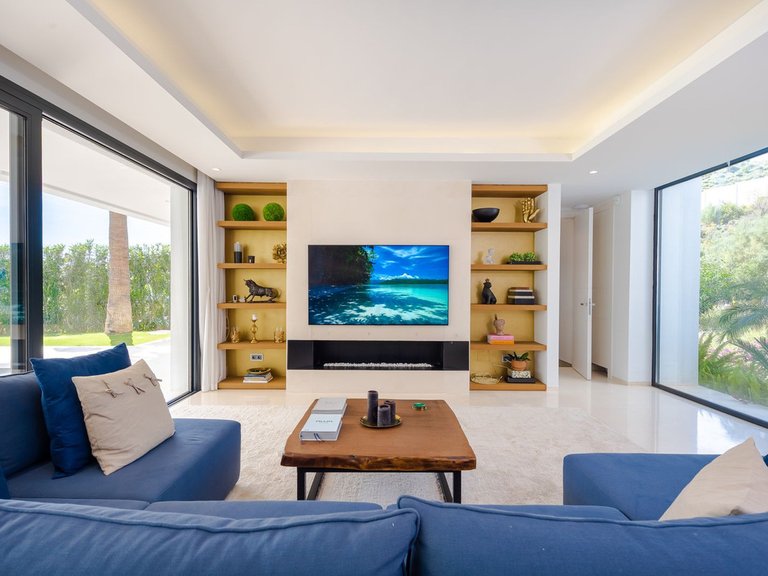Villa for Sale in Nueva Andalucía, Malaga 5