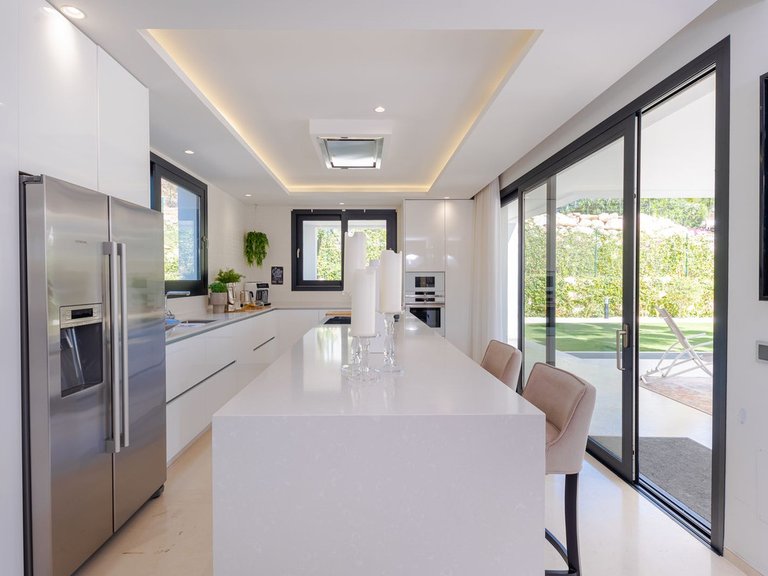 Villa for Sale in Nueva Andalucía, Malaga 8
