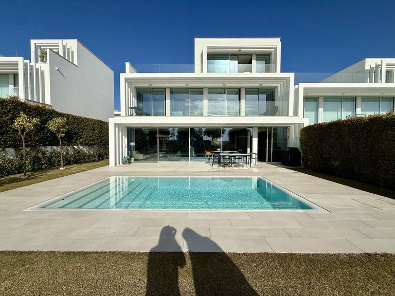Villa for Sale in Sotogrande, Cadiz 2