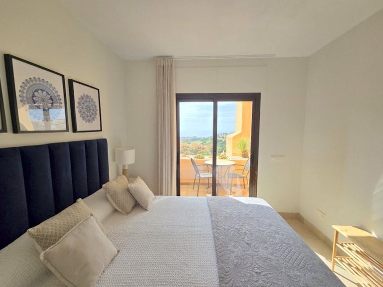 Apartment for Sale in La Duquesa, Malaga 12