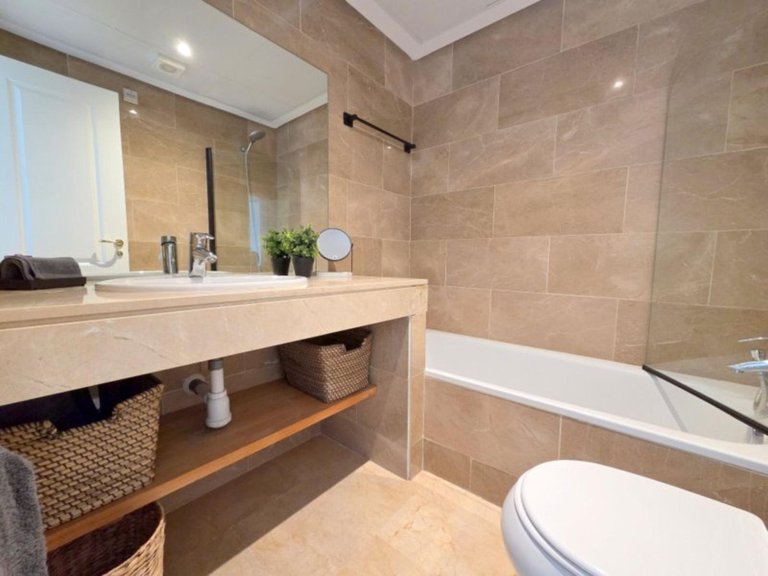 Apartment for Sale in La Duquesa, Malaga 15