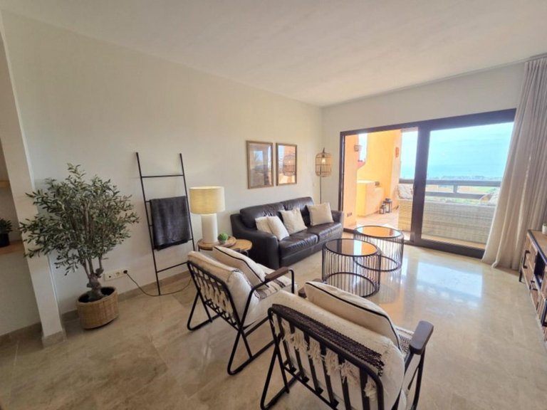 Apartment for Sale in La Duquesa, Malaga 5
