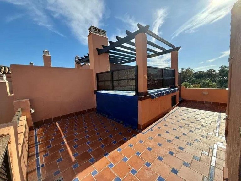 Apartment for Sale in Hacienda Del Sol, Malaga 18