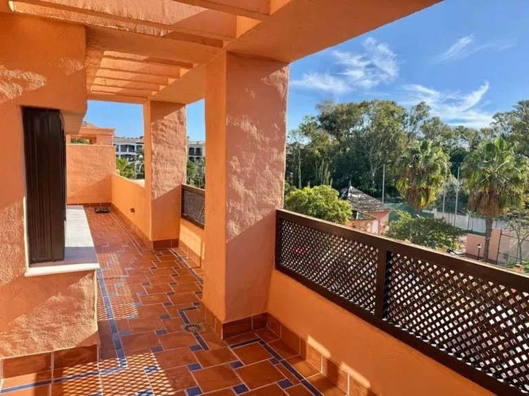 Apartment for Sale in Hacienda Del Sol, Malaga 4
