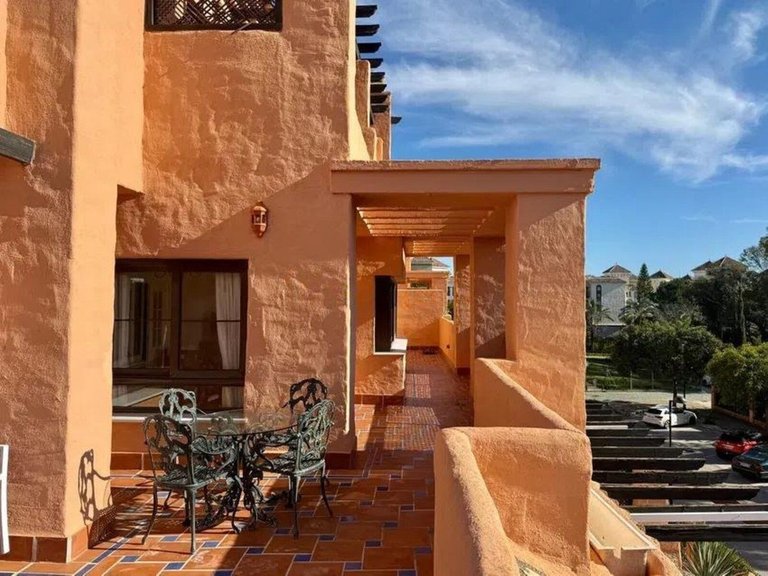 Apartment for Sale in Hacienda Del Sol, Malaga 6