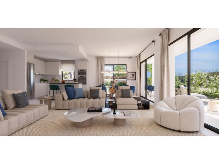 Villa for Sale in Estepona, Malaga 2