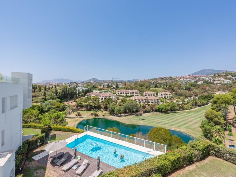 Apartment for Sale in La Quinta, Malaga 1