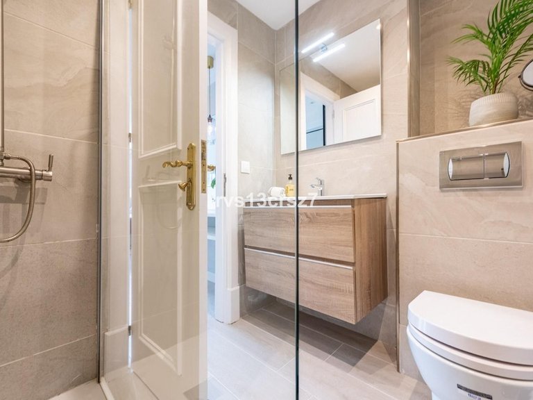 Apartment for Sale in Nueva Andalucía, Malaga 16