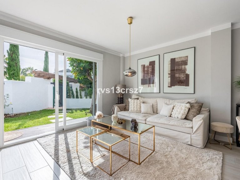 Apartment for Sale in Nueva Andalucía, Malaga 2