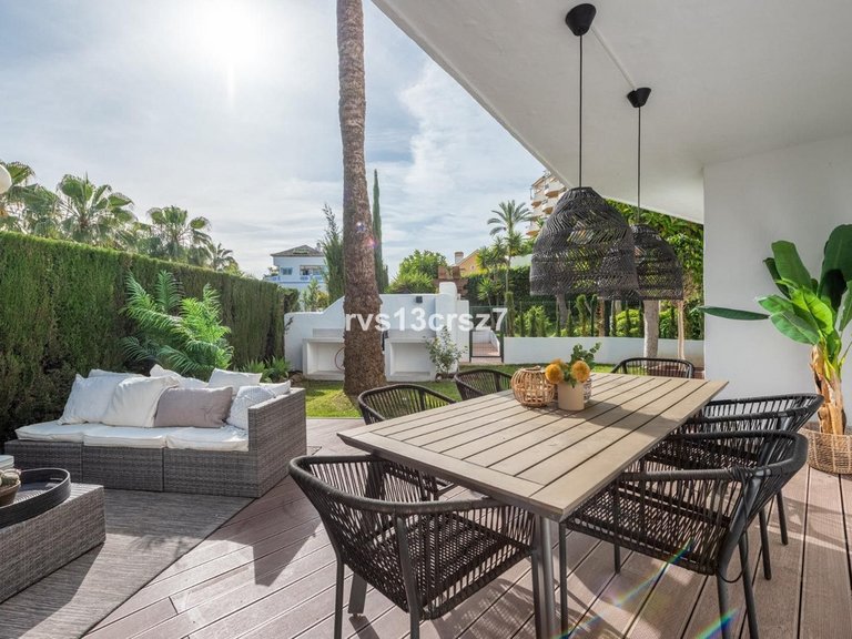 Apartment for Sale in Nueva Andalucía, Malaga 20