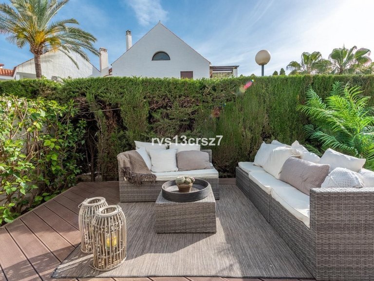 Apartment for Sale in Nueva Andalucía, Malaga 22