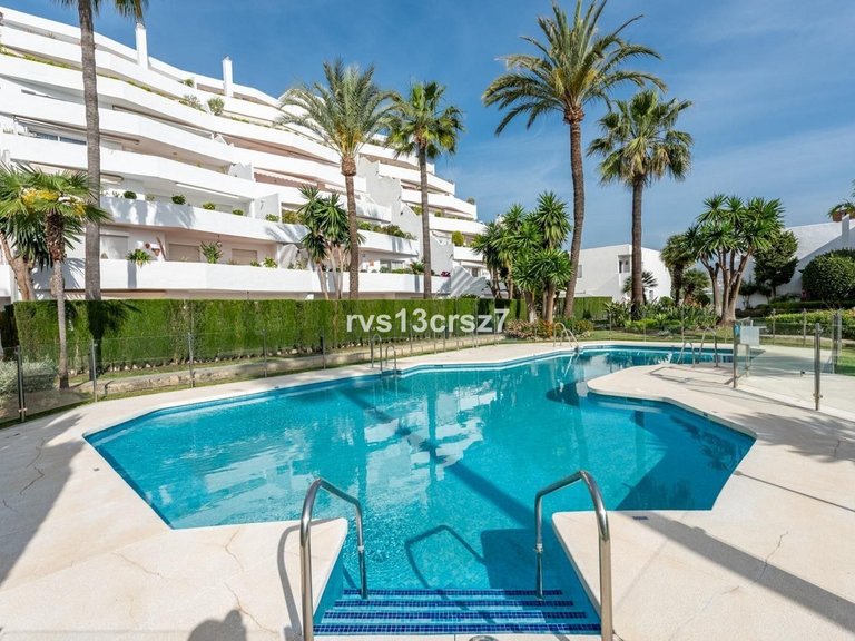 Apartment for Sale in Nueva Andalucía, Malaga 24