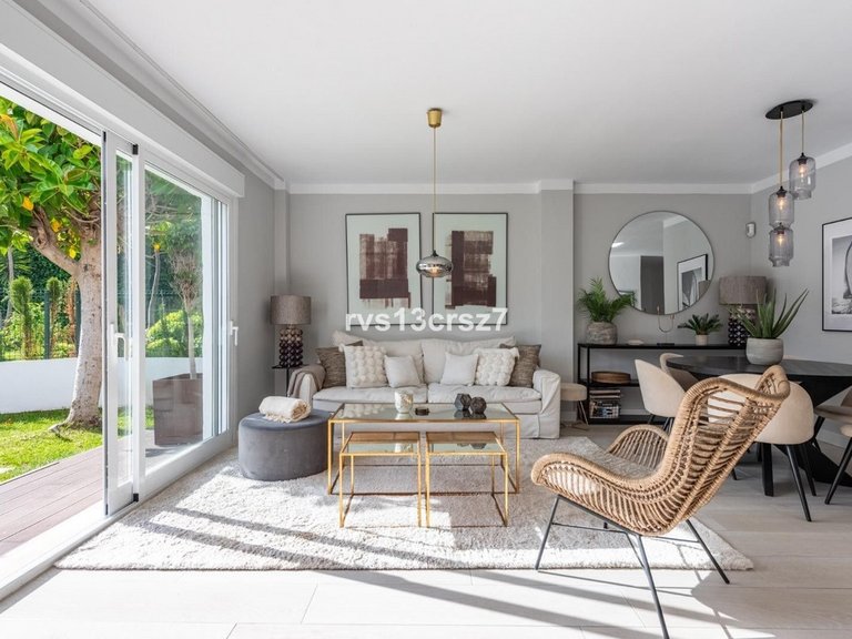 Apartment for Sale in Nueva Andalucía, Malaga 4