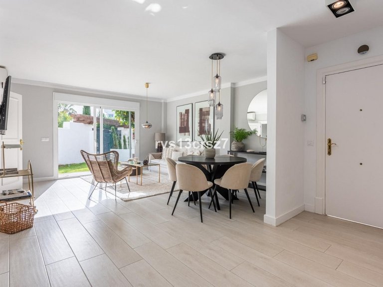 Apartment for Sale in Nueva Andalucía, Malaga 6