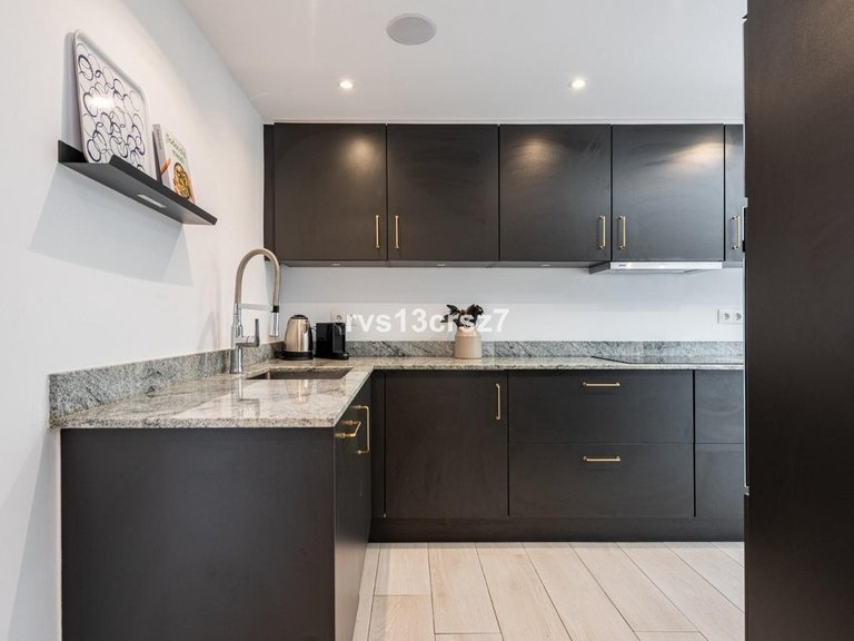 Apartment for Sale in Nueva Andalucía, Malaga 8