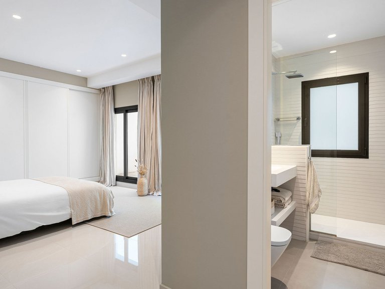 Villa for Sale in La Quinta, Malaga 36