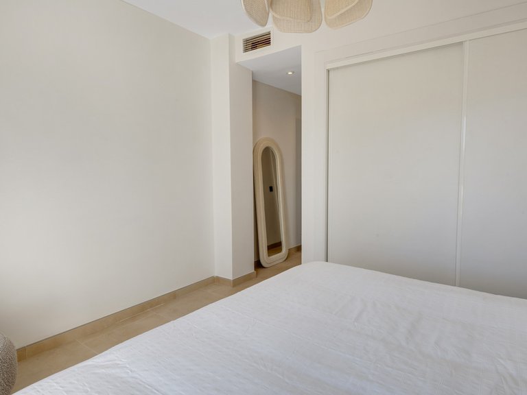 Apartment for Sale in La Quinta, Malaga 15