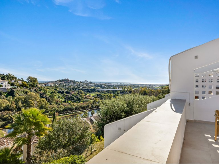 Apartment for Sale in La Quinta, Malaga 38