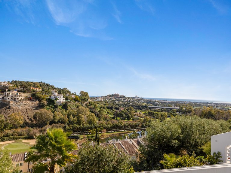 Apartment for Sale in La Quinta, Malaga 56
