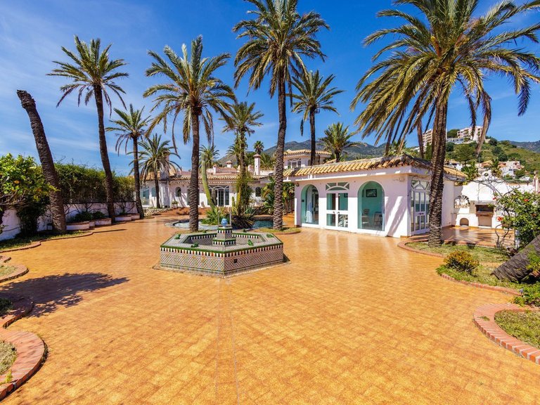 Villa for Sale in Torremuelle, Malaga 3