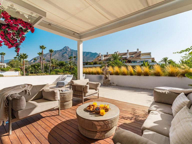 Apartment for Sale in The Golden Mile, Malaga 1