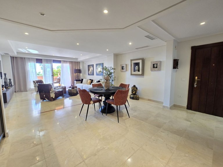 Apartment for Sale in La Mairena, Malaga 8