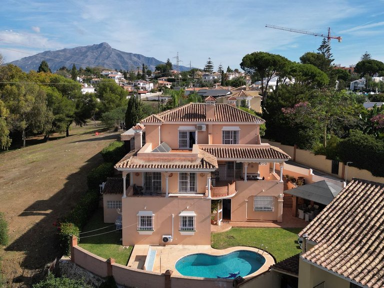Villa for Sale in San Pedro De Alcántara, Malaga 3