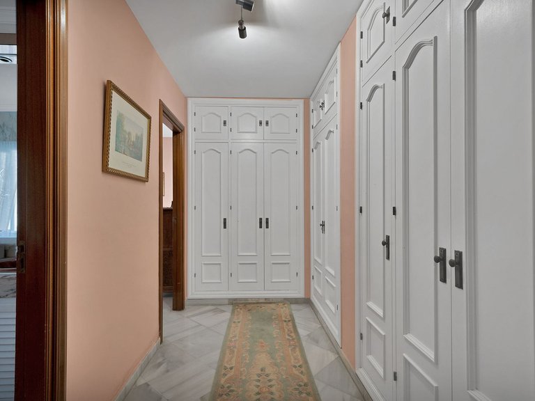 Villa for Sale in San Pedro De Alcántara, Malaga 33